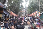 Dòng người chen chân về chùa Hương trước ngày chính hội
