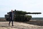 Đức sẽ cung cấp xe tăng Leopard 2 cho Ukraina thế nào?