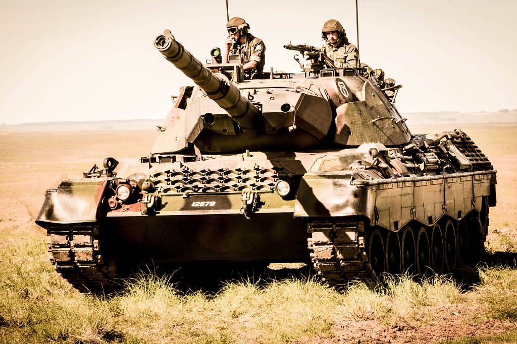 Xe tăng Leopard-1 của quân đội Brazil. Ảnh: BA