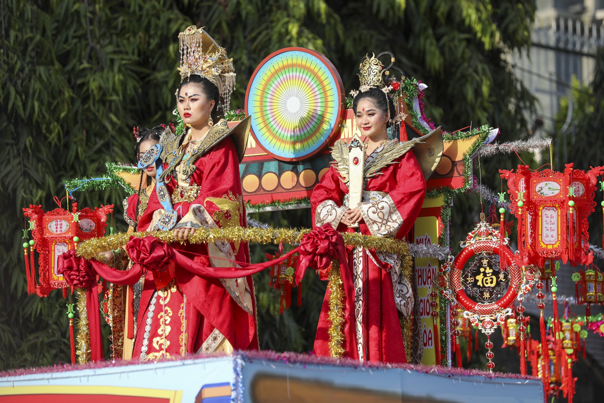 chua ba binh duong anh 13