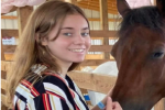 Nữ sinh 14 tuổi tự sát vì bị bạn đánh hội đồng, tung clip lên mạng