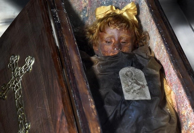 Cảnh tượng kinh ngạc trong tu viện cổ chứa 8.000 xác ướp - 1