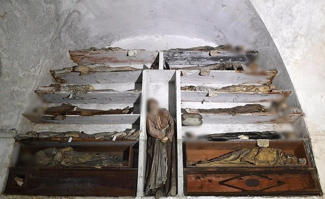 Cảnh tượng kinh ngạc trong tu viện cổ chứa 8.000 xác ướp - 6
