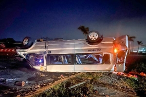 NÓNG: Xe khách tông xe đầu kéo ở Quảng Nam, ít nhất 8 người chết