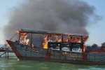 Quảng Ninh: Phát hiện bè cháy rụi đang trôi dạt trên biển