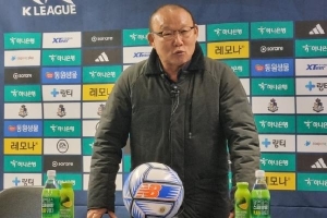 HLV Park bảo vệ Văn Toàn sau trận thua ở Hàn Quốc
