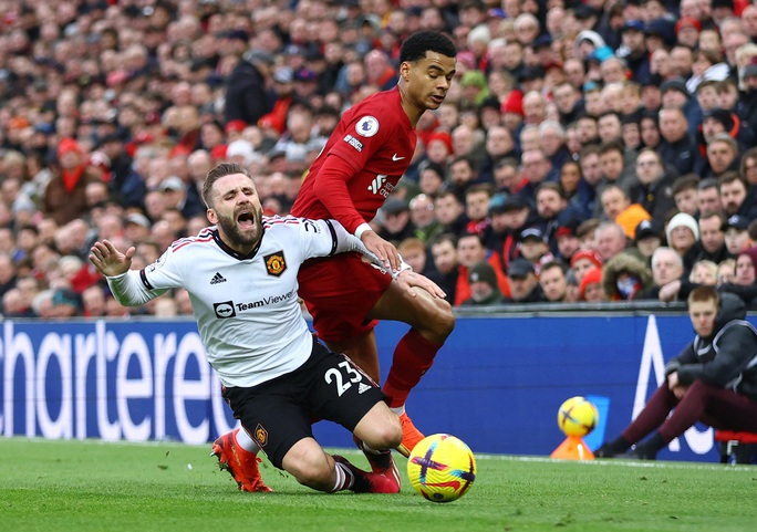 Vùi dập Man United 7-0, Liverpool gieo kinh hoàng sân cỏ Ngoại hạng Anh