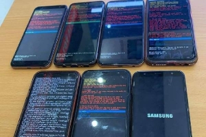 Hàng loạt điện thoại Samsung ở Việt Nam hóa cục gạch