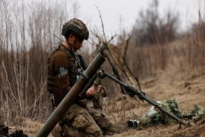 Ukraine sẵn sàng phản công, Nga tăng cường sản xuất vũ khí