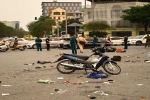 Ô tô tông 17 xe máy giữa phố Hà Nội: Bé 3 tuổi tiên lượng nặng