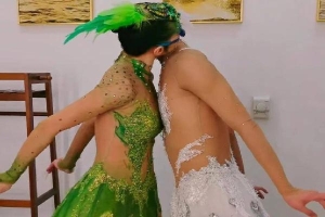 Biên đạo múa Việt nói về điệu nhảy chim công bị chỉ trích gợi dục