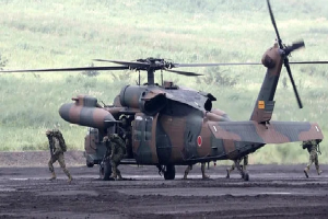 Nhật Bản xác nhận rơi trực thăng quân sự chở 10 người