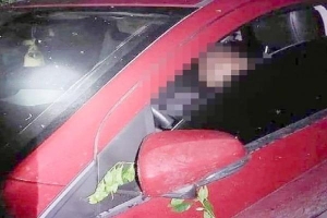 Vụ người phụ nữ chết trong ô tô ở hầm chung cư: Bắt giữ 1 nghi phạm