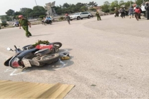 Hà Tĩnh: Va chạm với xe chở bê tông, người phụ nữ tử vong tại chỗ
