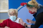 Mỹ khuyến khích người dân tiêm mũi bổ sung vắc xin ngừa Covid-19 thể lưỡng trị