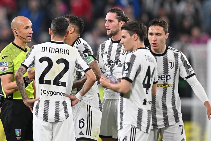 Juventus có nguy cơ bị UEFA loại khỏi các cúp châu Âu