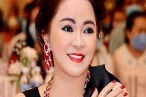 Bị yêu cầu bồi thường 'khủng', bà Nguyễn Phương Hằng phản ứng gì?