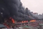 CLIP: Nhiều ki-ốt ở chợ Trung tâm huyện Ea Súp chìm trong lửa