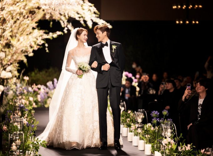 Giải trí - Khoảnh khắc hôn lễ cổ tích của 'cặp đôi vàng' Lee Da Hae - Se7en