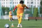 Tuyển nữ Việt Nam làm quen với trái bóng dành riêng cho World Cup nữ 2023