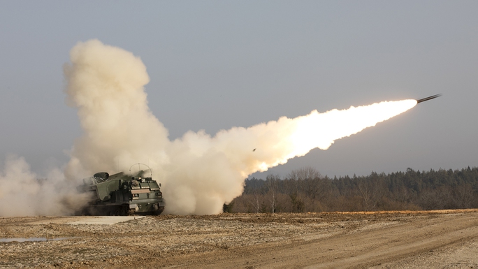 Nga tuyên bố đánh chặn 8 tên lửa HIMARS  - Ảnh 1.