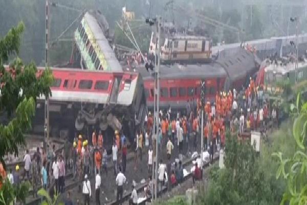 Tai nạn đường sắt kinh hoàng, hơn 200 người chết ở Ấn Độ: Lời kể ám ảnh