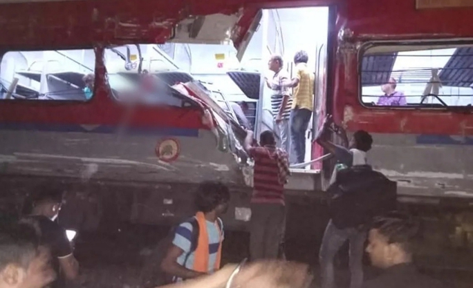 Tai nạn đường sắt kinh hoàng, hơn 200 người chết ở Ấn Độ: Lời kể ám ảnh - Ảnh 1.