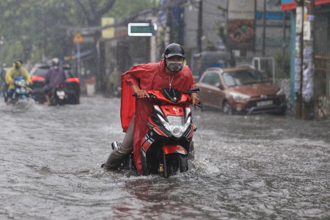 Mưa giông lớn ở Bắc bộ duy trì trong vài ngày tới, mực nước thủy điện sẽ được cải thiện