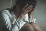 Pháp: Chồng bị cáo buộc chuốc thuốc vợ mỗi đêm, để 51 gã đàn ông cưỡng hiếp