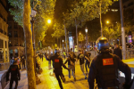 Bạo loạn ở Pháp: Người biểu tình lao xe, đốt nhà thị trưởng