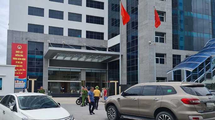 Tổng giám đốc Công ty CP Đăng kiểm xe Cơ giới đường bộ Quảng Ninh tử vong, nghi nhảy lầu tự tử - Ảnh 1.