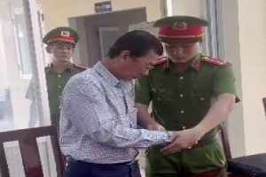 Bình Thuận: Bắt giam bác sĩ giả chữ ký để làm giấy khám sức khỏe