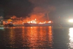 Nghệ An: 5 tàu cá bốc cháy dữ dội khi đang neo đậu