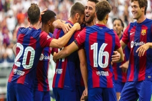 Barcelona thắng tưng bừng 'siêu kinh điển', xà ngang 4 lần cản Real