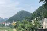 Hàng trăm công trình 'xẻ thịt' đất rừng Sóc Sơn, huyện nói do xã 'giấu' vi phạm