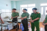 Lâm Đồng: Tạm giữ đối tượng xông vào trụ sở chém một cán bộ công an