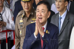 NÓNG: Vua Thái Lan giảm án cho cựu Thủ tướng Thaksin còn 1 năm tù