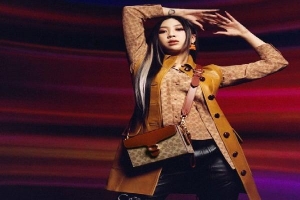 Rapper Hàn Quốc Lee Young-ji là đại sứ toàn cầu mới nhất của Coach