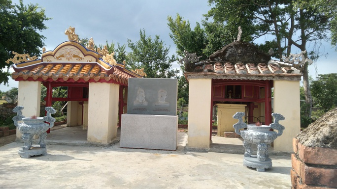 Túy còi việc tổ chức lễ giỗ vua Quang Trung tại Miếu Đôi - Ảnh 1.
