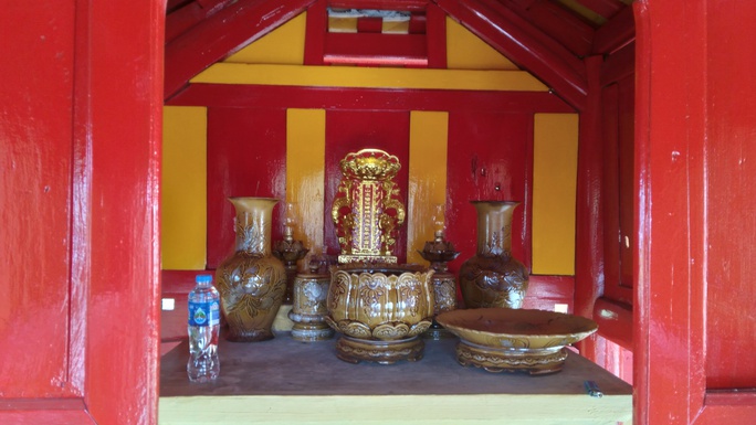 Túy còi việc tổ chức lễ giỗ vua Quang Trung tại Miếu Đôi - Ảnh 2.