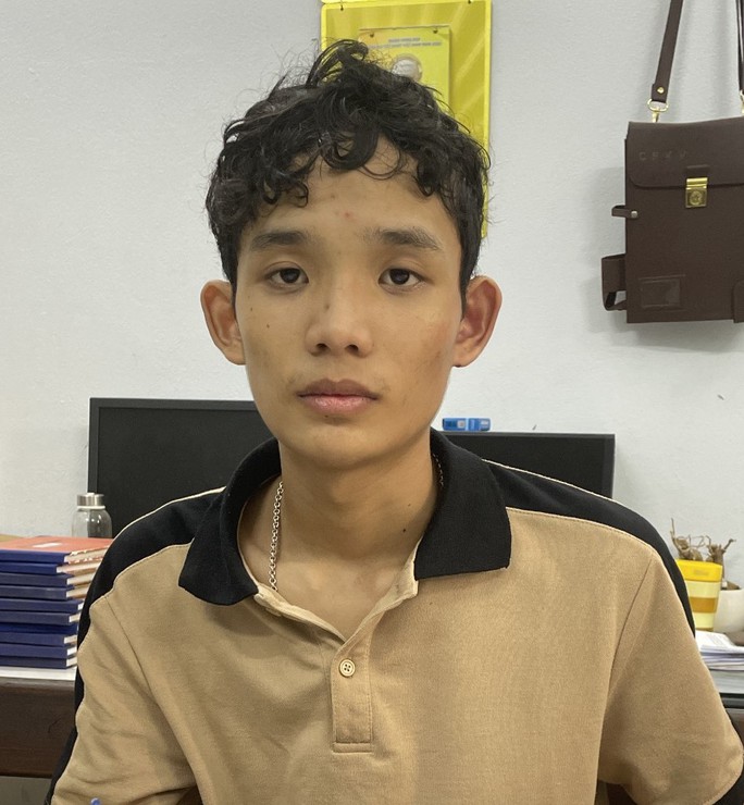 Nam thanh niên 18 tuổi cướp tiệm vàng ở Đà Nẵng - Ảnh 1.