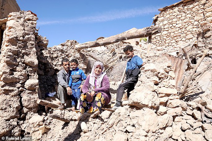 Thảm họa động đất giáng xuống Afghanistan, thương vong tăng kinh hoàng - Ảnh 2.