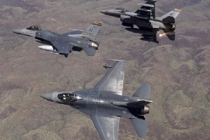 Mỹ bắt đầu đào tạo phi công Ukraine lái F-16