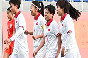 Huỳnh Như 'khai pháo', tuyển nữ Việt Nam thắng Ấn Độ với 3 bàn bằng đầu