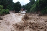 Mưa to đe doạ ngập lụt, lũ quét ở nhiều địa phương miền Trung