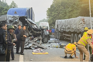 Tai nạn giao thông đặc biệt nghiêm trọng, 5 người tử vong, 9 người bị thương