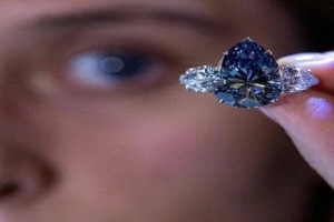 Viên kim cương được đấu giá hơn 1.000 tỷ đồng có gì đặc biệt?
