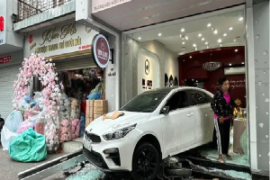 Vụ nữ tài xế lùi xe vào cửa hàng trang sức: Nhân viên bảo vệ tử vong