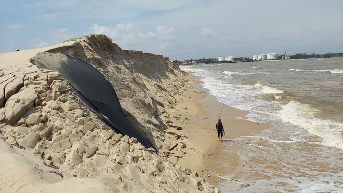 Xử lý hàng trăm ngàn khối cát nạo vét đóng băng bên bờ biển tỉnh Quảng Trị ra sao? - Ảnh 3.