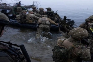 Ukraine mạo hiểm vượt sông Dnipro thành công: Chuyện gì xảy ra tiếp theo?